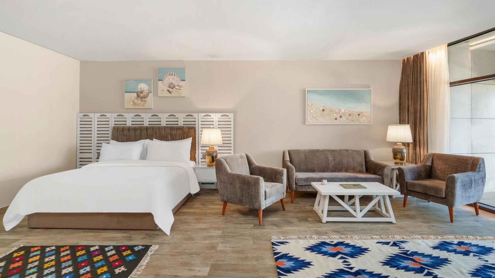 Rixos Premium Alamein เอลอาลาเมน ภายนอก รูปภาพ A room at the Hilton Sedona Resort